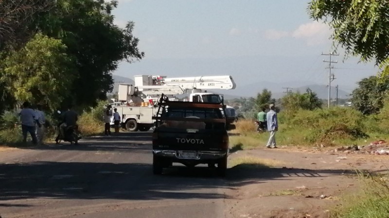 Se registran nuevos bloqueos carreteros, en Apatzingán 