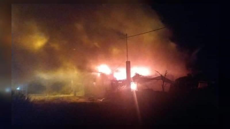 Muere pareja, tras incendiarse su vivienda, en Zinapécuaro 