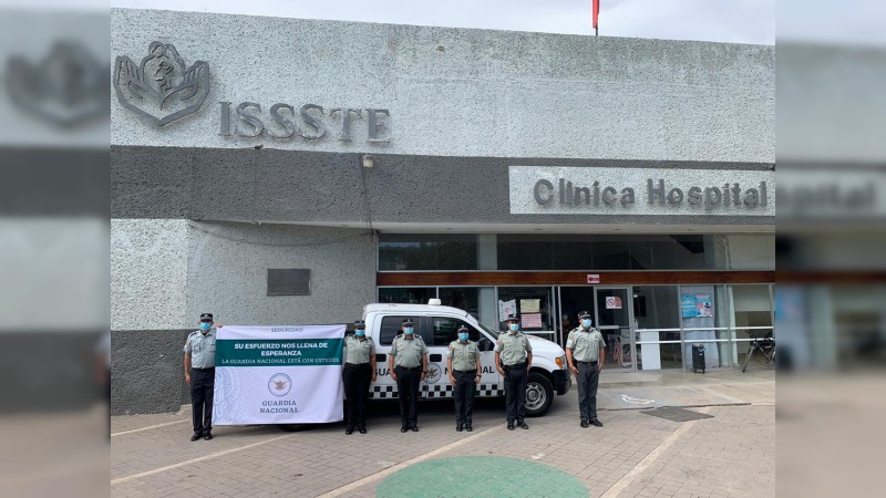 GN honra el trabajo de médicos que lucha contra el Covid-19, en Michoacán