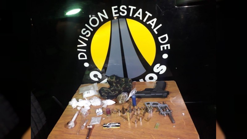 En retén de la avenida Madero, detiene SSP a 3 en posesión de arma de fuego, cartuchos útiles y drogas
