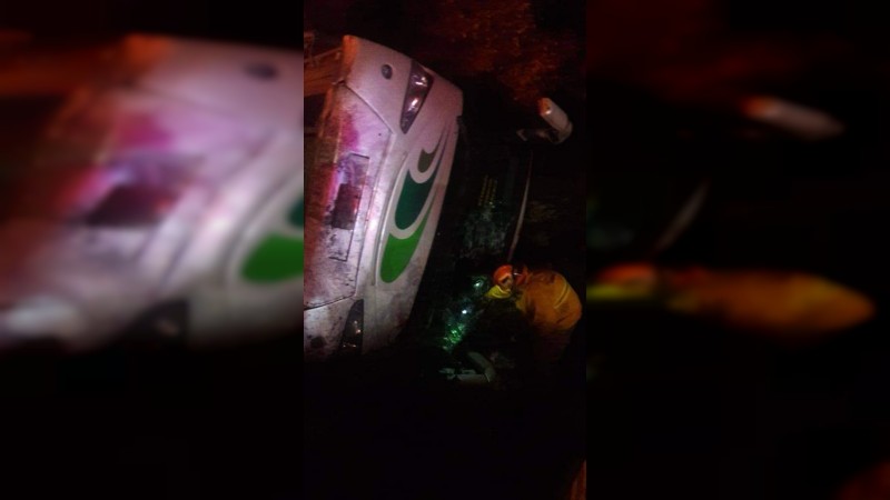 Se accidenta otro autobús en Michoacán; ya son 3 percances en 48 horas 
