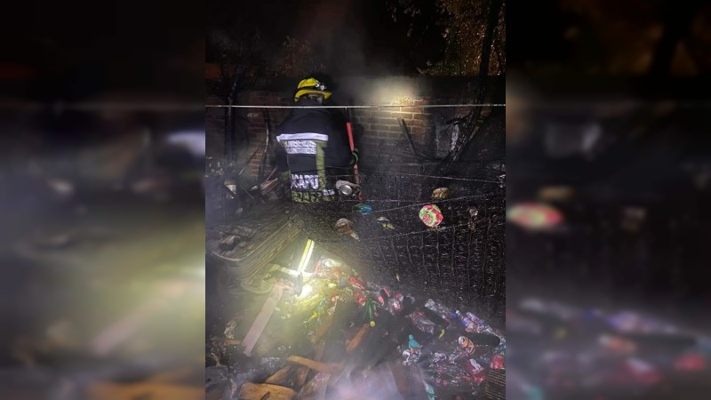 Arde vivienda en Zacapu; bomberos logran controlarlo 