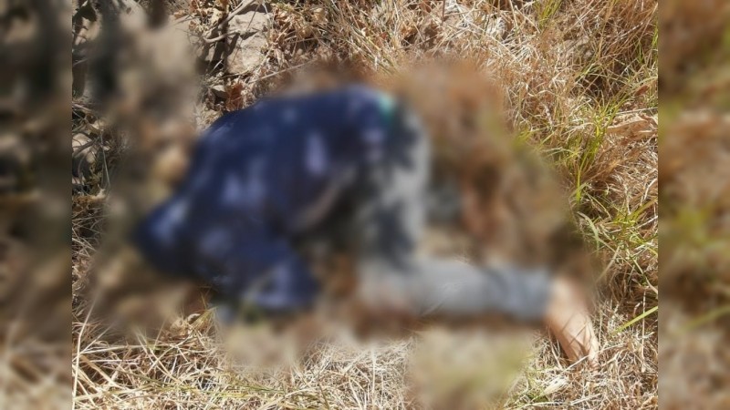 Tiran cadáver con impactos de bala, en camino de Álvaro Obregón 
