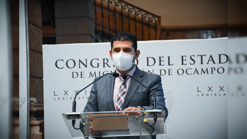 Presenta Octavio Ocampo informe  de su período como presidente del Congreso 