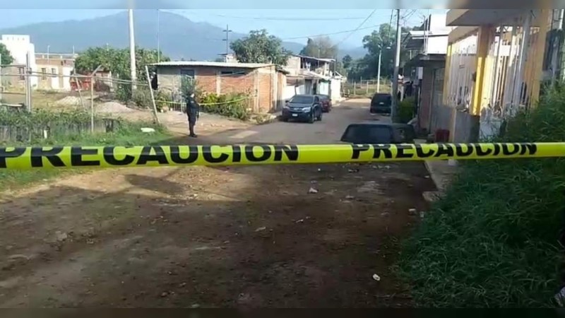 Comando irrumpe en vivienda de Uruapan y ataca a mujer 