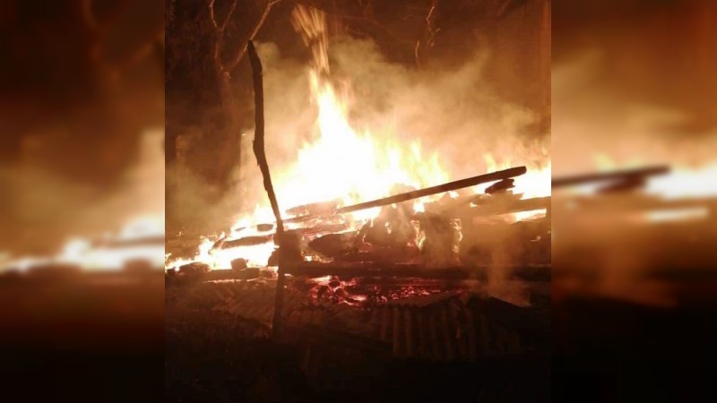 Incendio en Jucutacato destruye vivienda