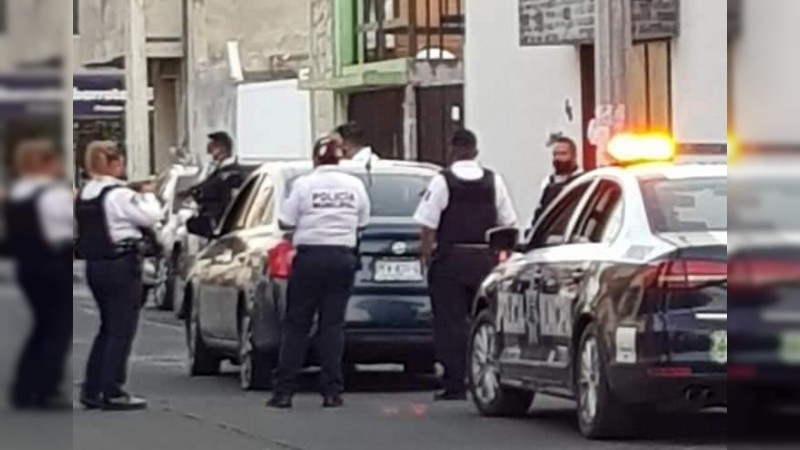 Dos delincuentes intentan atracar a cuentahabiente, en la Chapultepec Oriente 