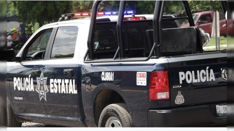 Hombre con 2 balazos en el cuello llega a hospital de Colima; habría sido atacado en Coahuayana 