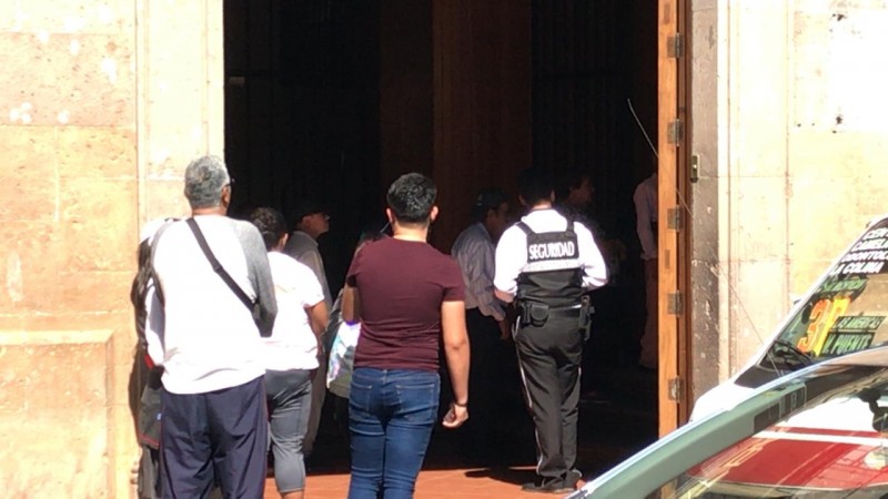 Intento de asalto en sucursal del Centro de Morelia moviliza a policías 