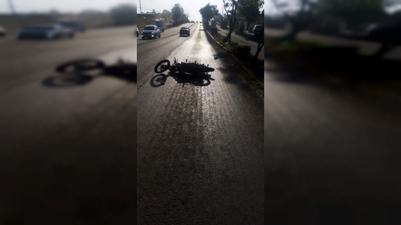 Motociclista arrolla a pareja de la tercera edad, en salida a Quiroga 