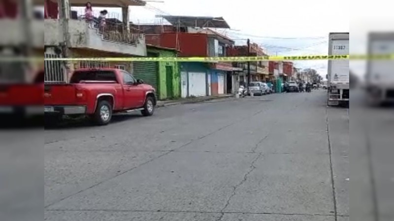 Comando ejecuta a 4, en vivienda de Uruapan