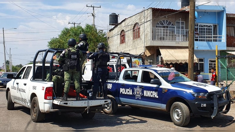 Atacan a balazos motosicarios a tres niños en Zamora
