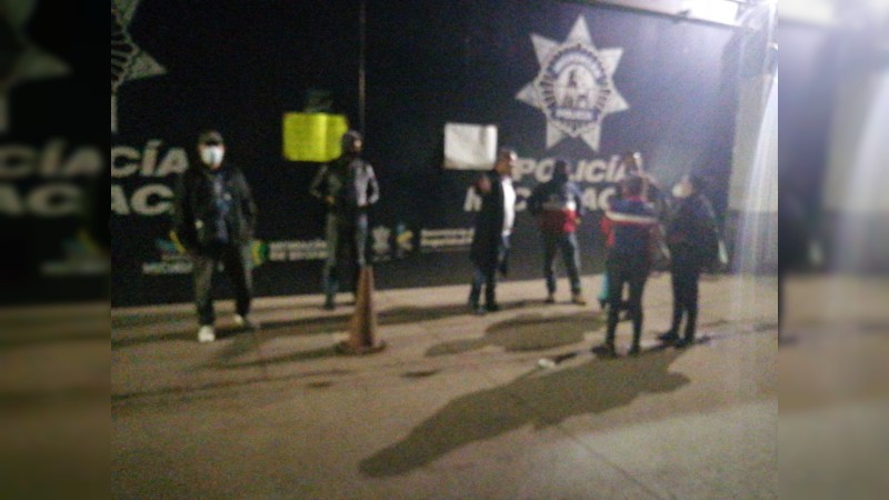 Suman 3 días de manifestaciones de policías, por falta de pago  